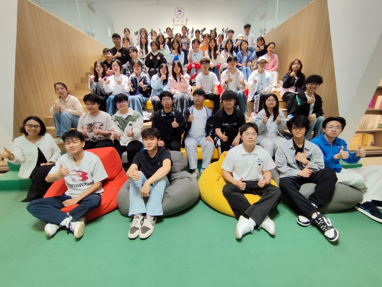 一群小孩在表演

AI 生成的内容可能不正确。